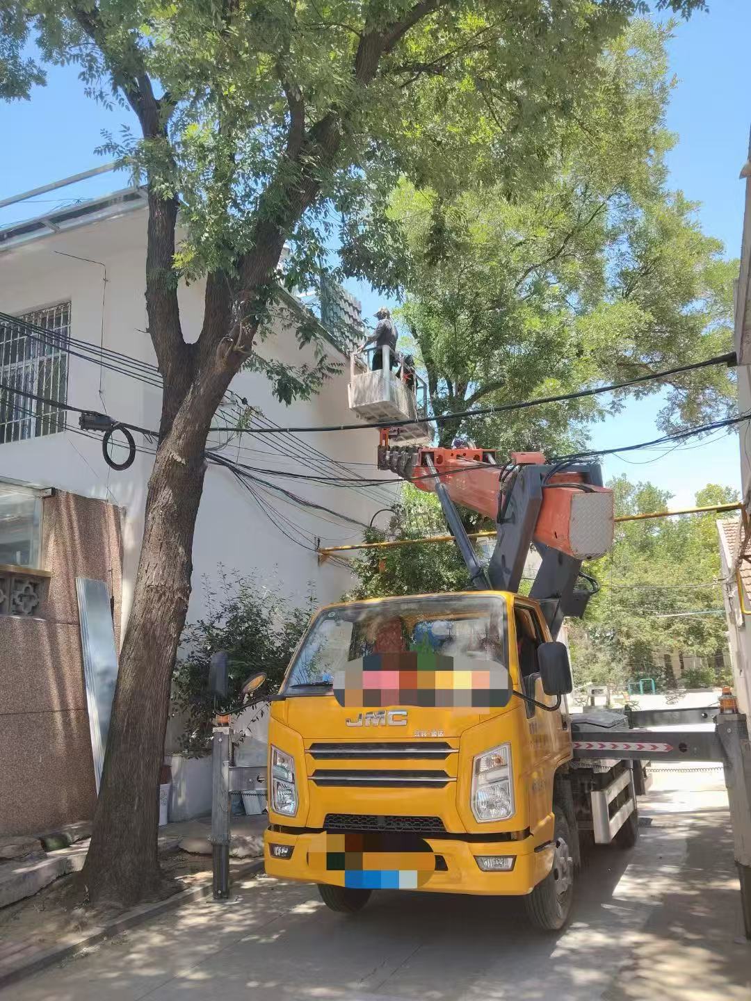 石林高空作业车能吊装重物吗？最大承载多少公斤？