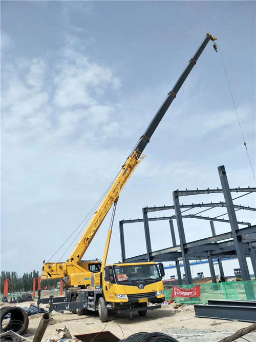 石林超高层建筑钢结构吊装案例